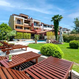Rossella 1 Apartment